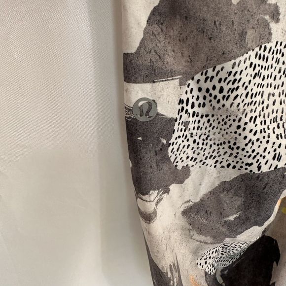 Lululemon Om Pant Mini Art Pop White Multi / Slate size 4 Joggers Fold Over - Picture 5 of 6